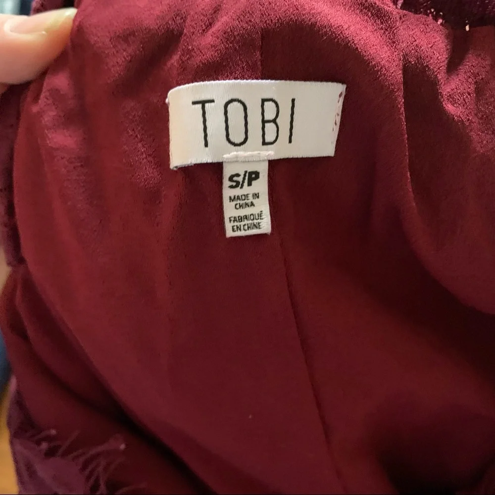 Tobi deep V Lace dress - Picture 7 of 7